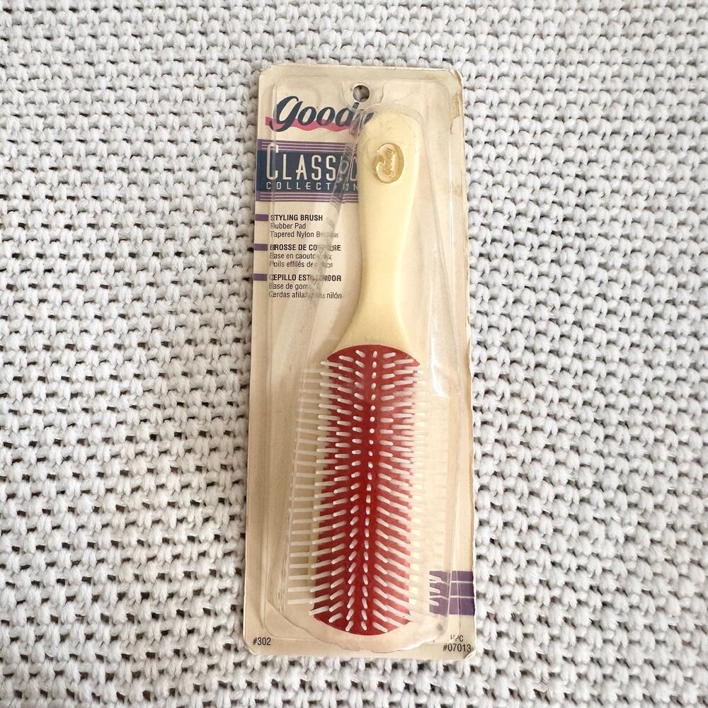 Goody Vintage NOS Deadstock Style Number 302 1993 White Handle Styling Brush